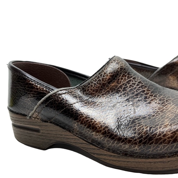 DANSKO Brown Bronze Pro Professional Clogs Loafers Comfort Slip On Shoes sz 40 - Picture 3 of 16